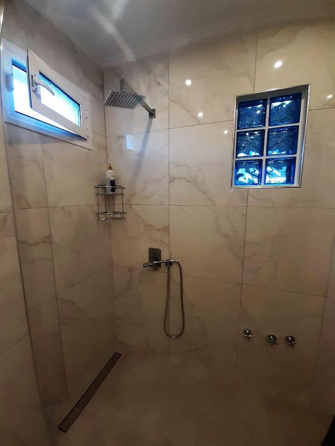 Ourania Apartment 艾斯普罗瓦塔 外观 照片